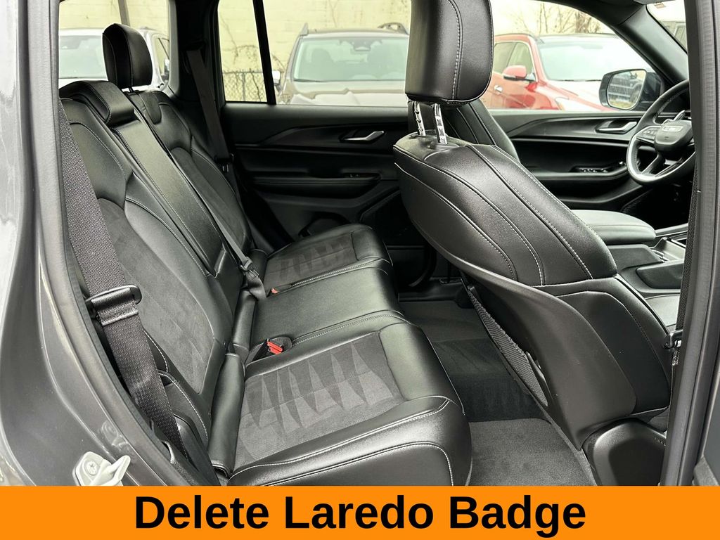 Vehicle image 22 of 30