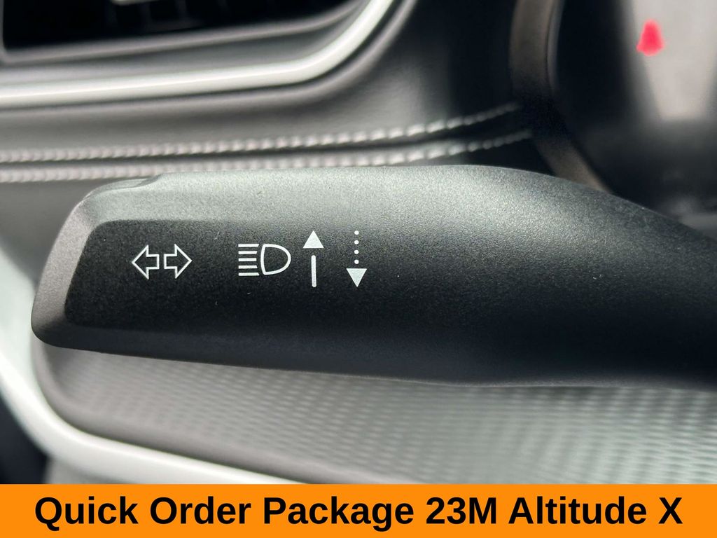 Vehicle image 16 of 30