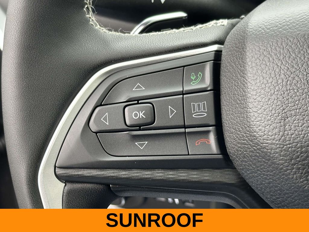 Vehicle image 15 of 30