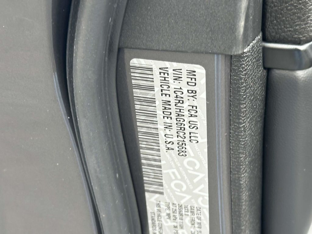 Vehicle image 29 of 30
