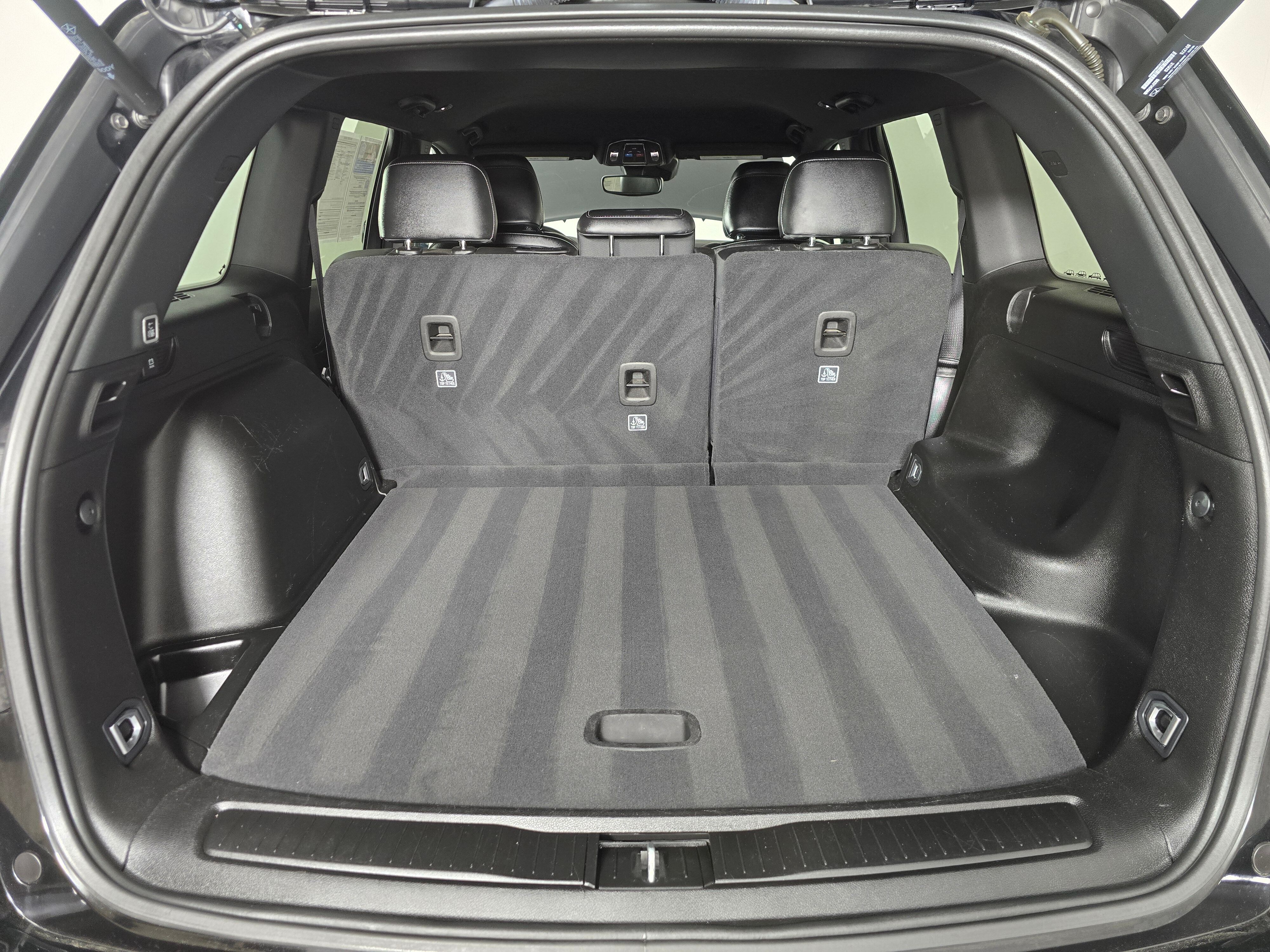 Vehicle image 14 of 42