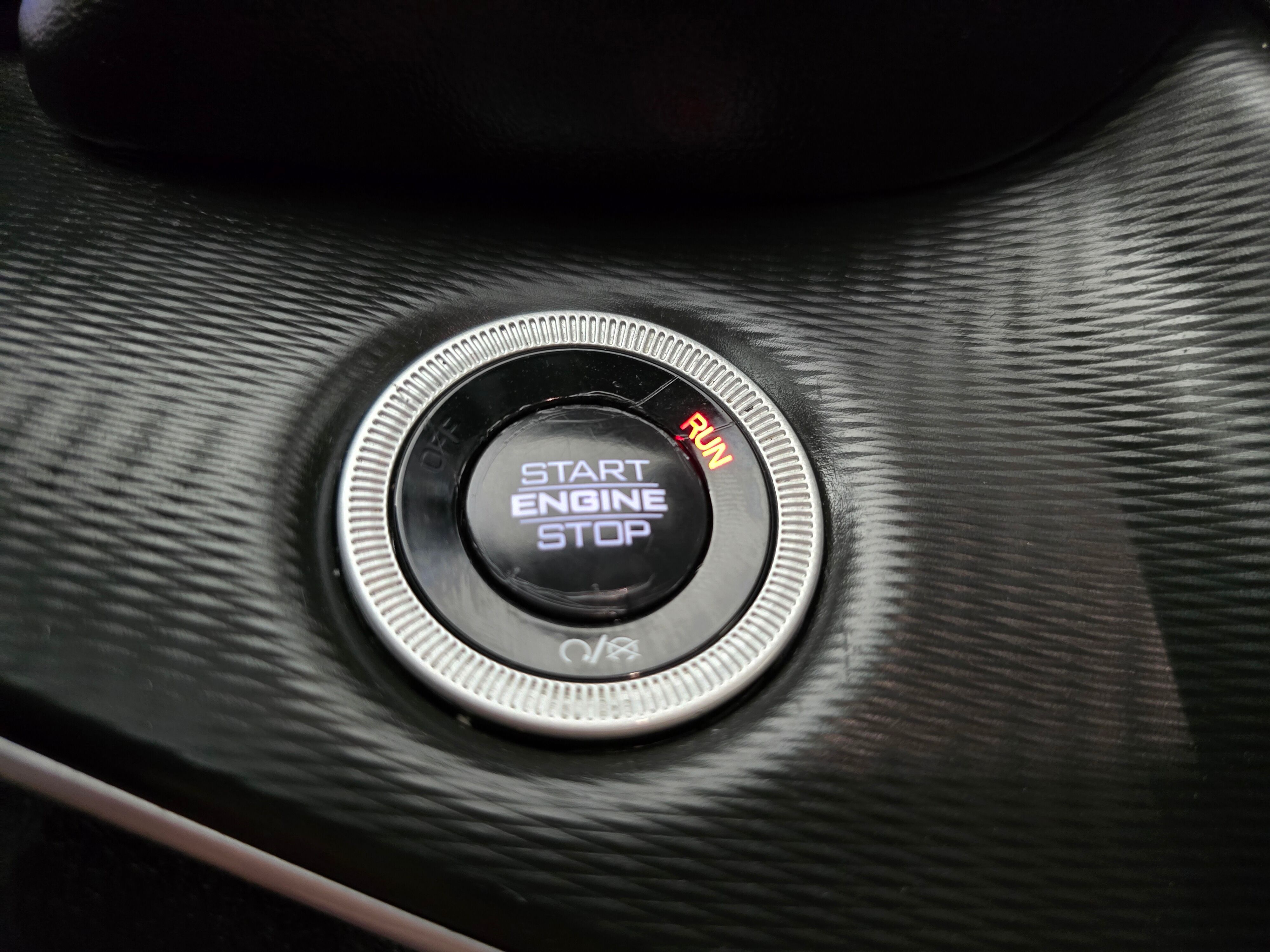 Vehicle image 27 of 42