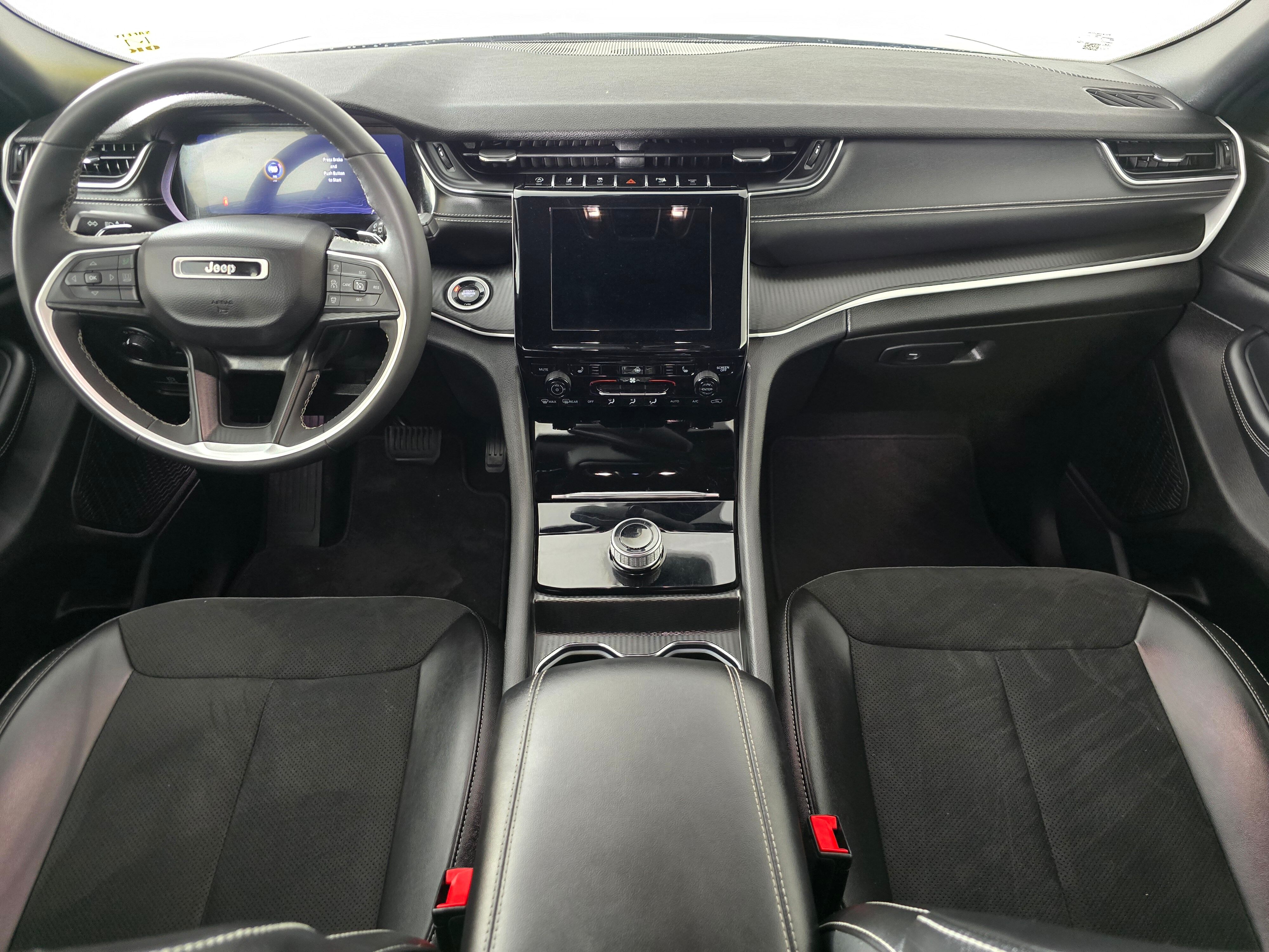 Vehicle image 17 of 42