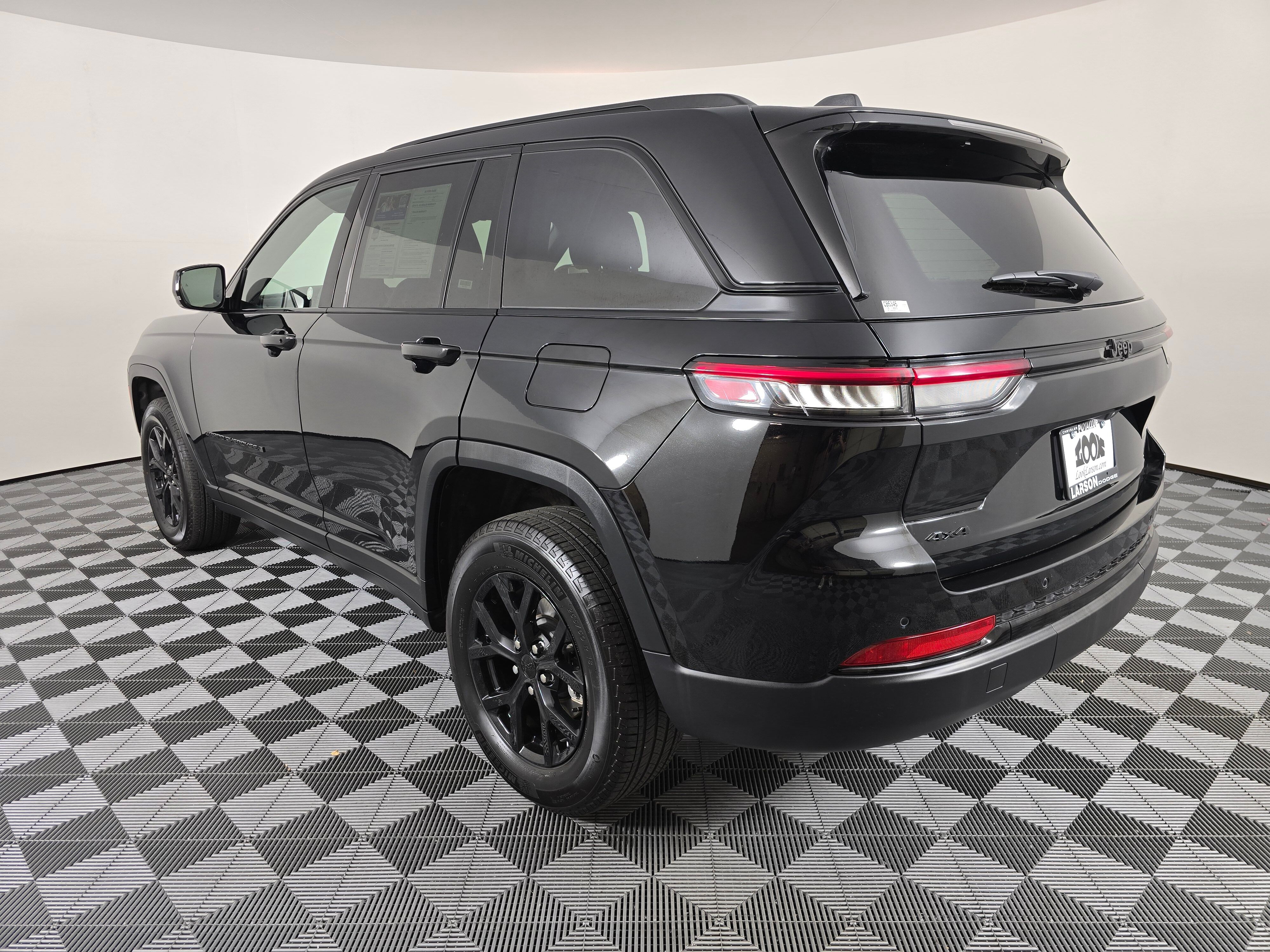 Vehicle image 5 of 42