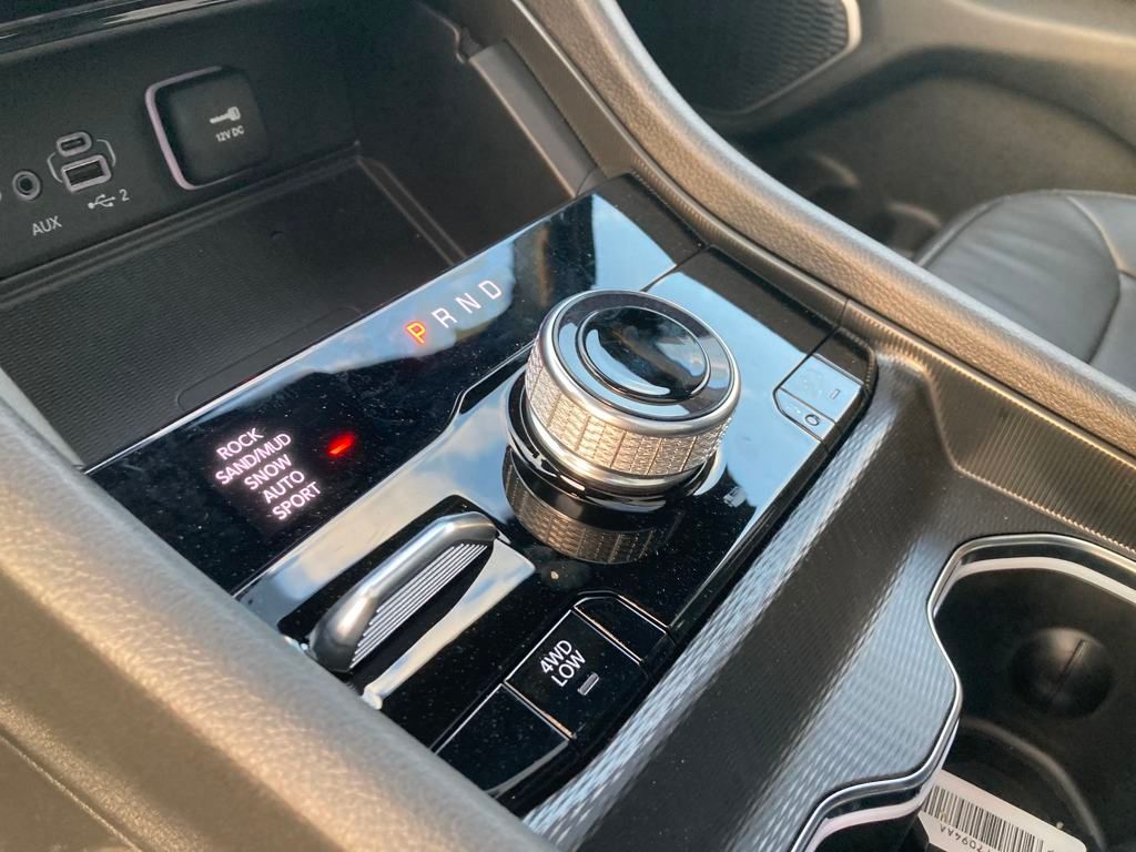Vehicle image 18 of 37