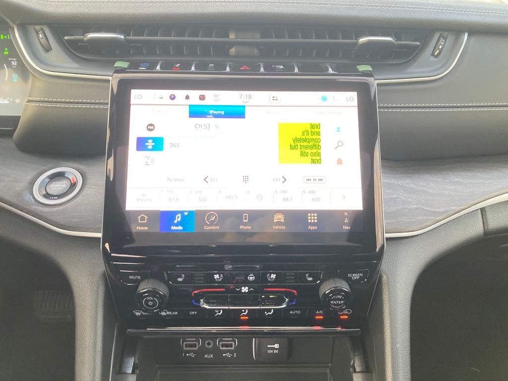 Vehicle image 22 of 37