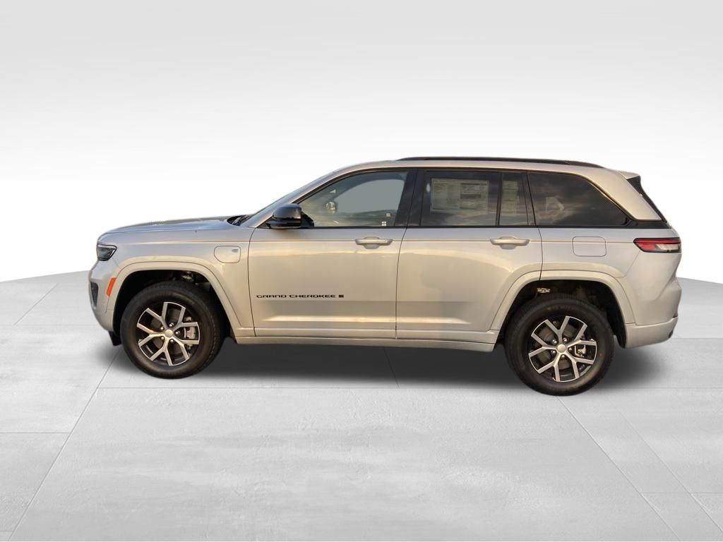 Vehicle image 7 of 37