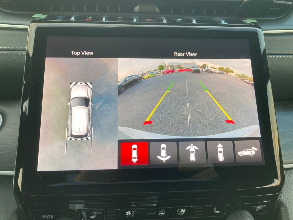 Vehicle image 20 of 37