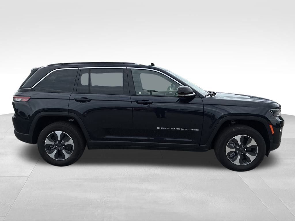 2024 Jeep Grand Cherokee 4xe Base Image 4 of 30