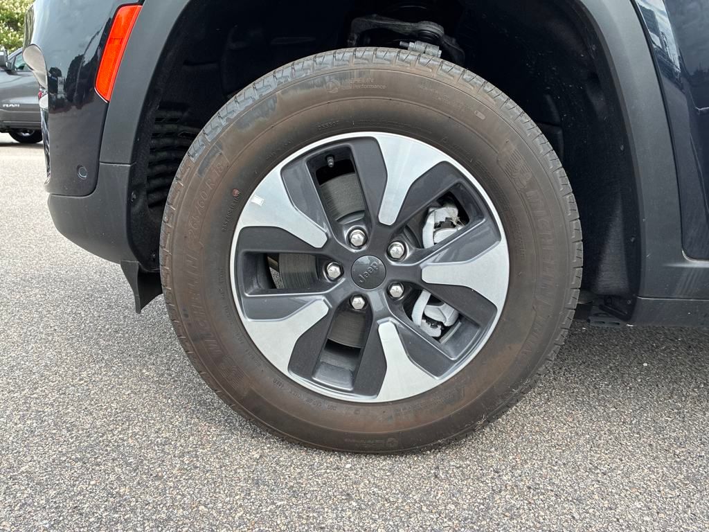 2024 Jeep Grand Cherokee 4xe Base Image 10 of 30