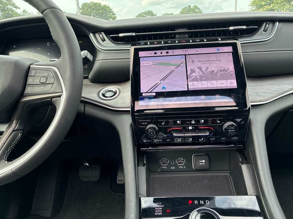 2024 Jeep Grand Cherokee 4xe Base Image 23 of 30