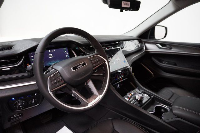 2024 Jeep Grand Cherokee 4xe Base Image 11 of 20