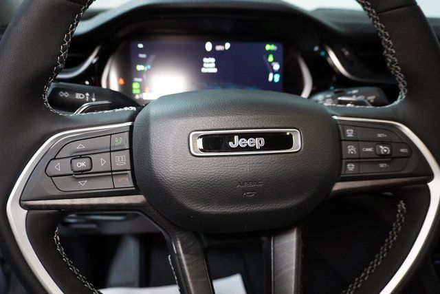 2024 Jeep Grand Cherokee 4xe Base Image 12 of 20