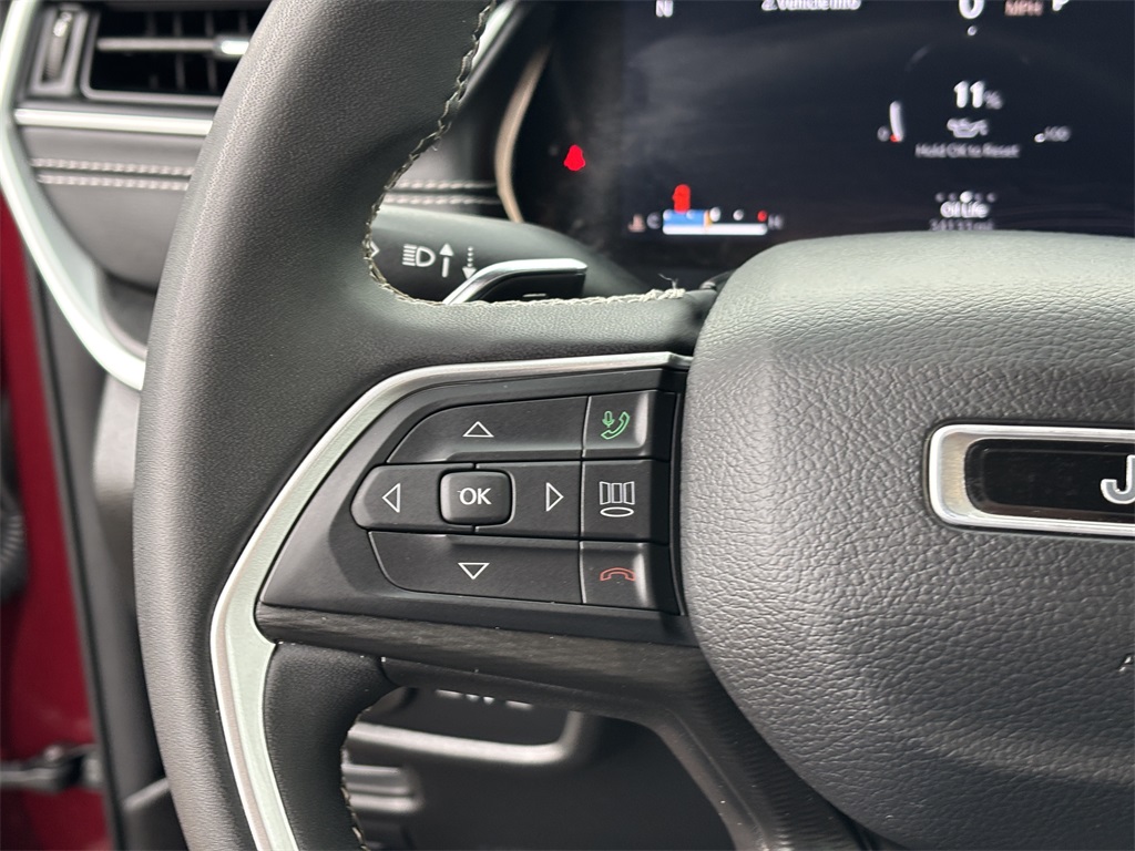 Vehicle image 15 of 30