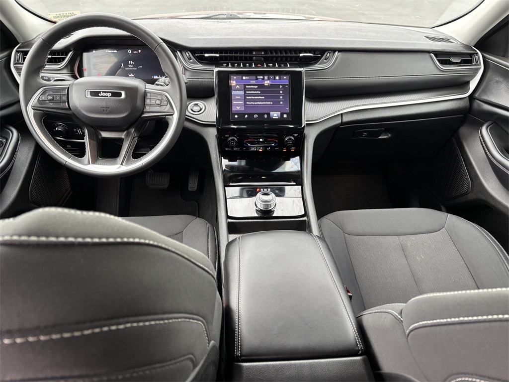 Vehicle image 26 of 30