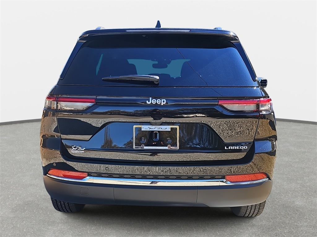 Vehicle image 6 of 33