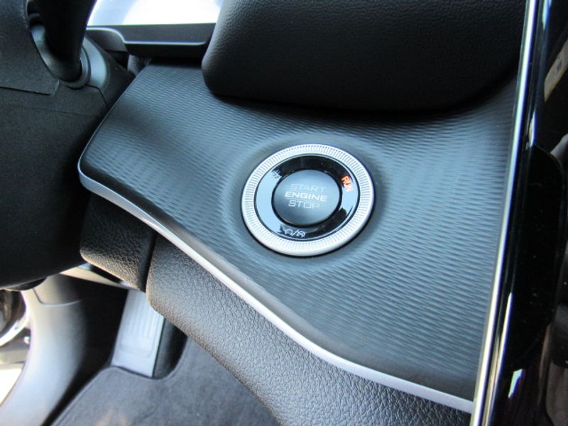 Vehicle image 13 of 23