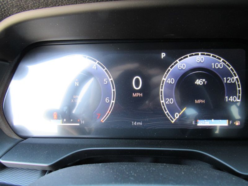 Vehicle image 14 of 23