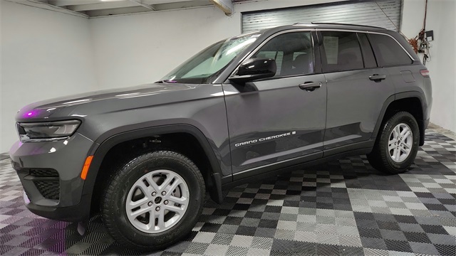 Vehicle image 2 of 24
