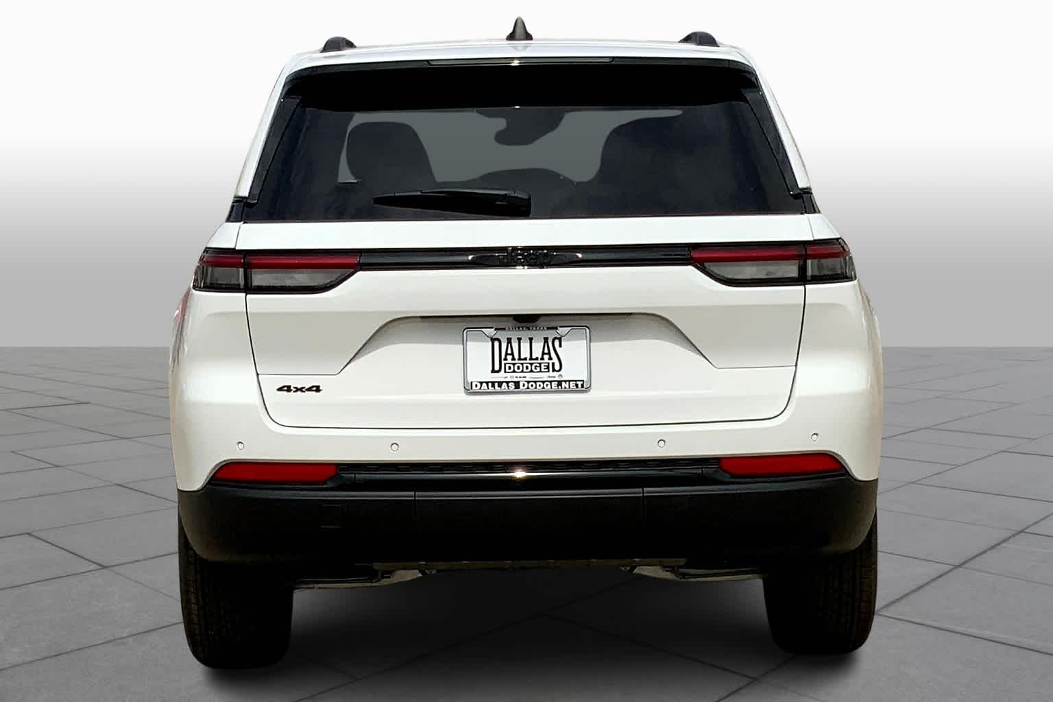 Vehicle image 4 of 19