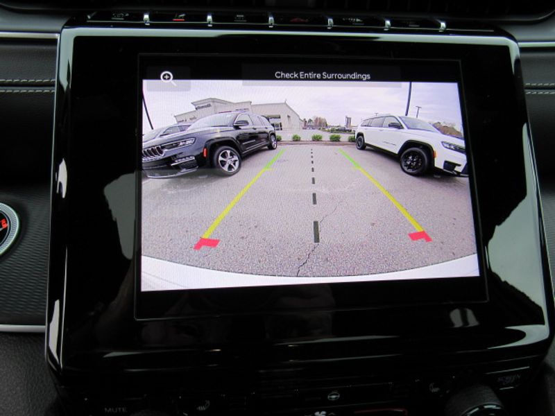 Vehicle image 12 of 24