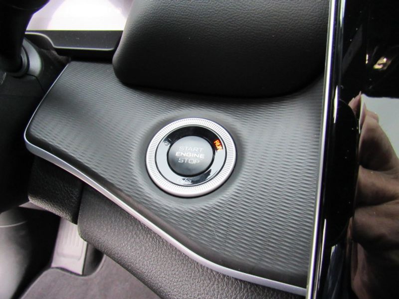 Vehicle image 14 of 24