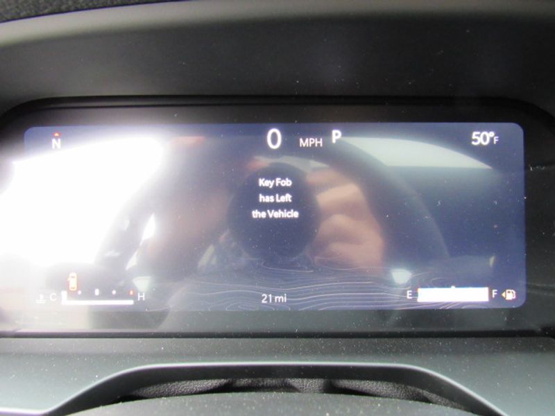 Vehicle image 15 of 24