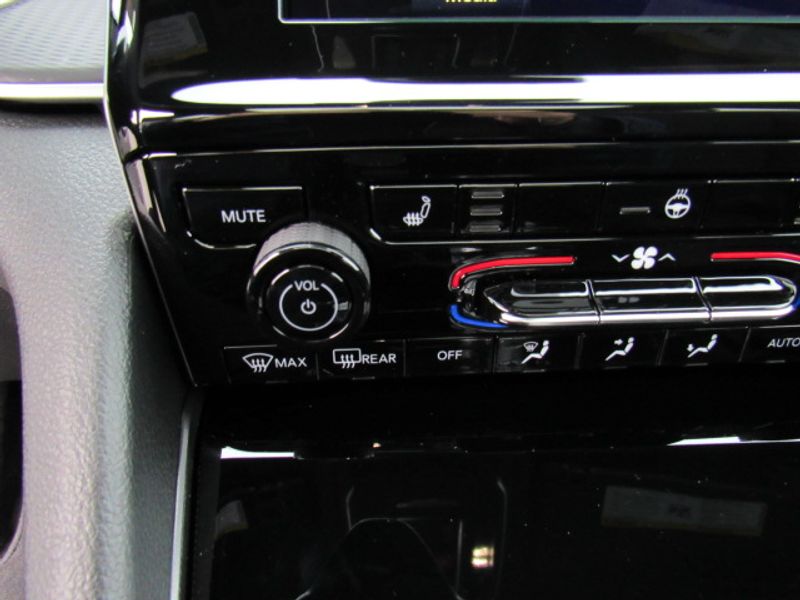 Vehicle image 13 of 24