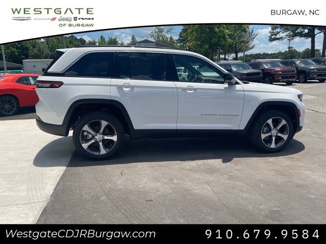 Vehicle image 5 of 10