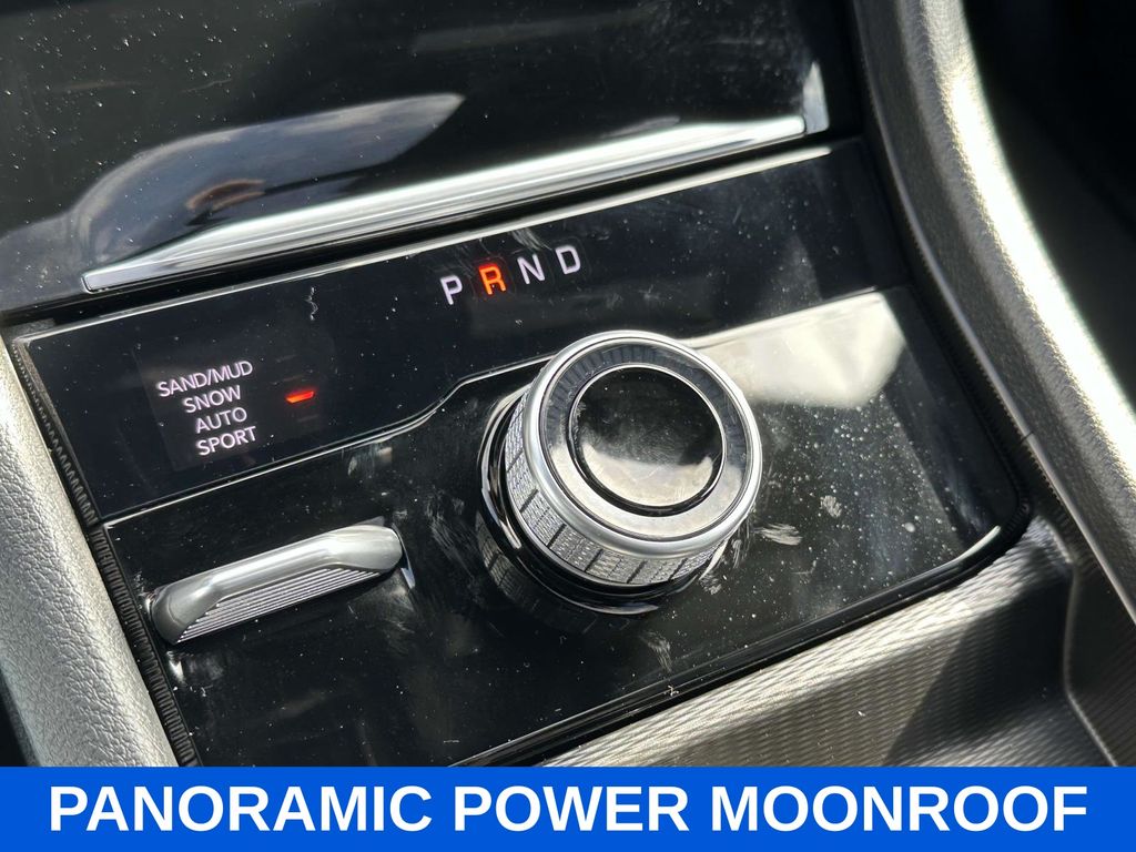 Vehicle image 12 of 29