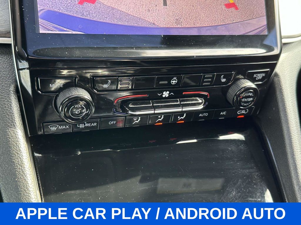 Vehicle image 11 of 29