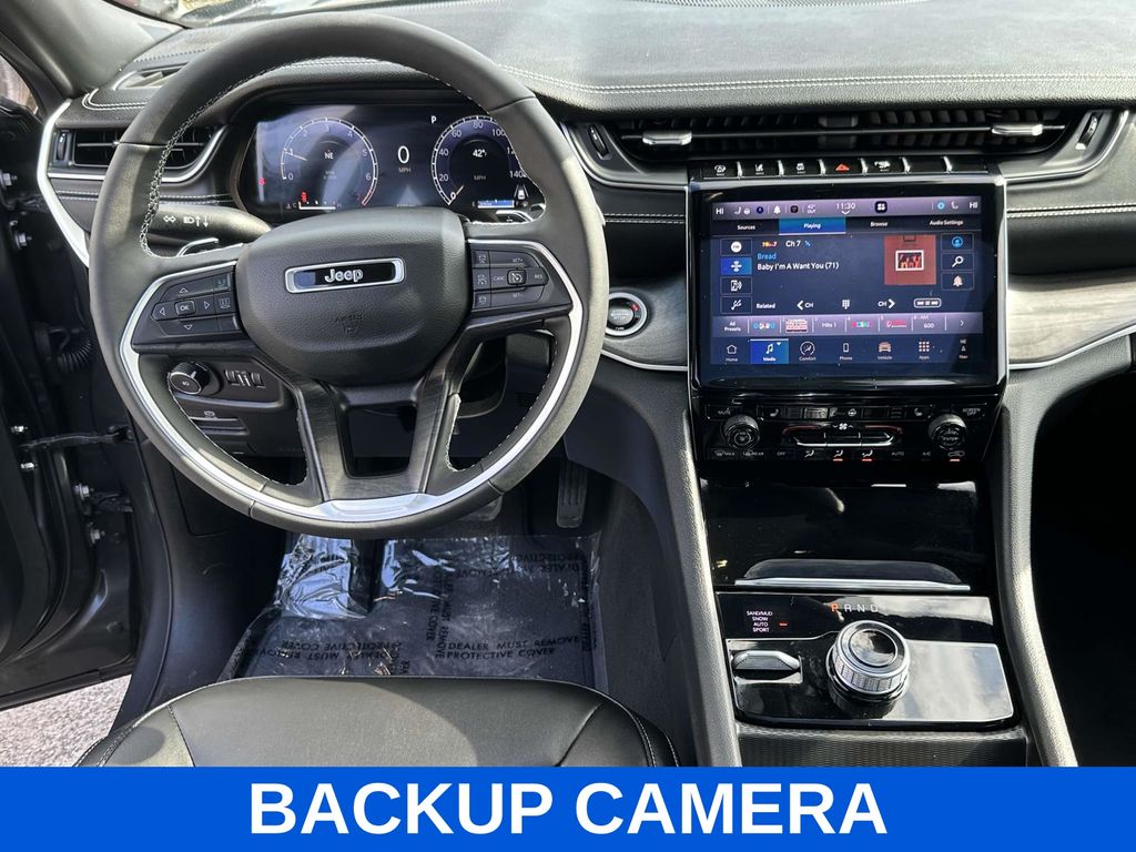 Vehicle image 8 of 29