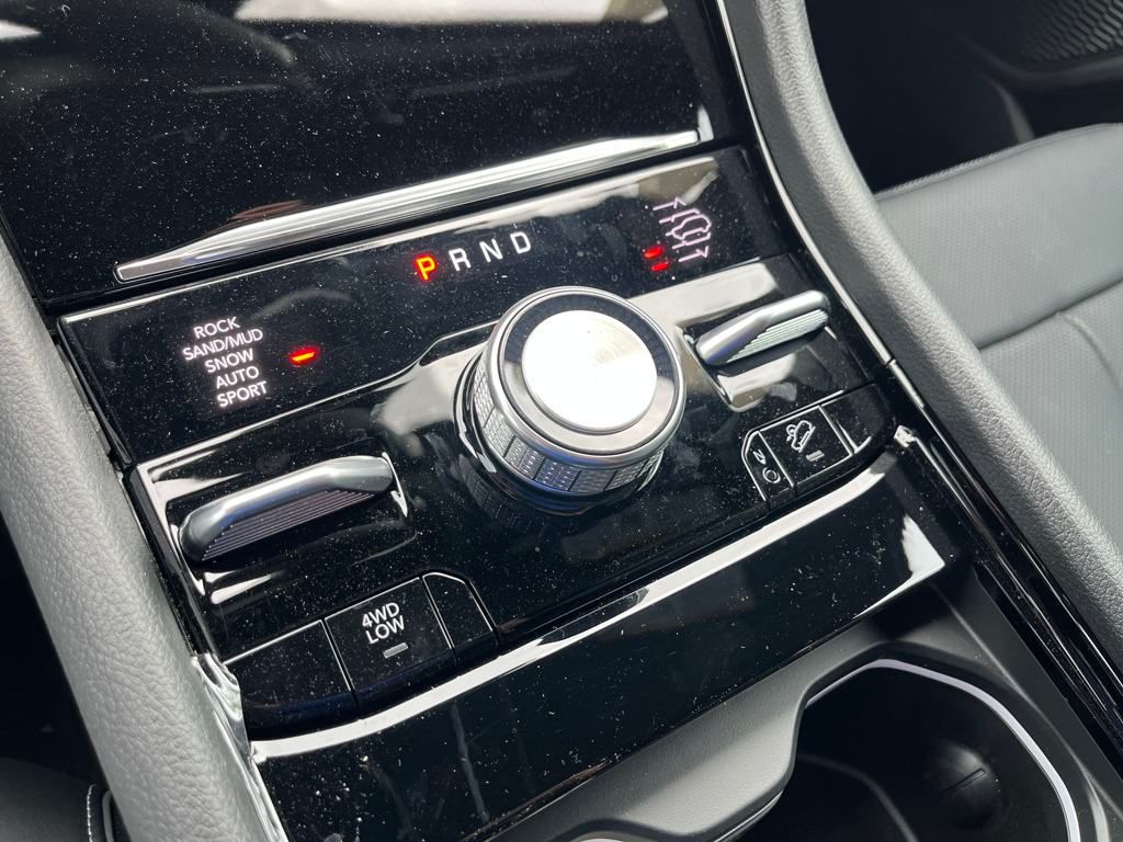Vehicle image 26 of 54