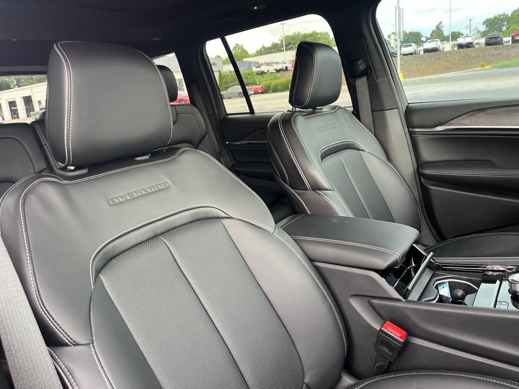 Vehicle image 13 of 54