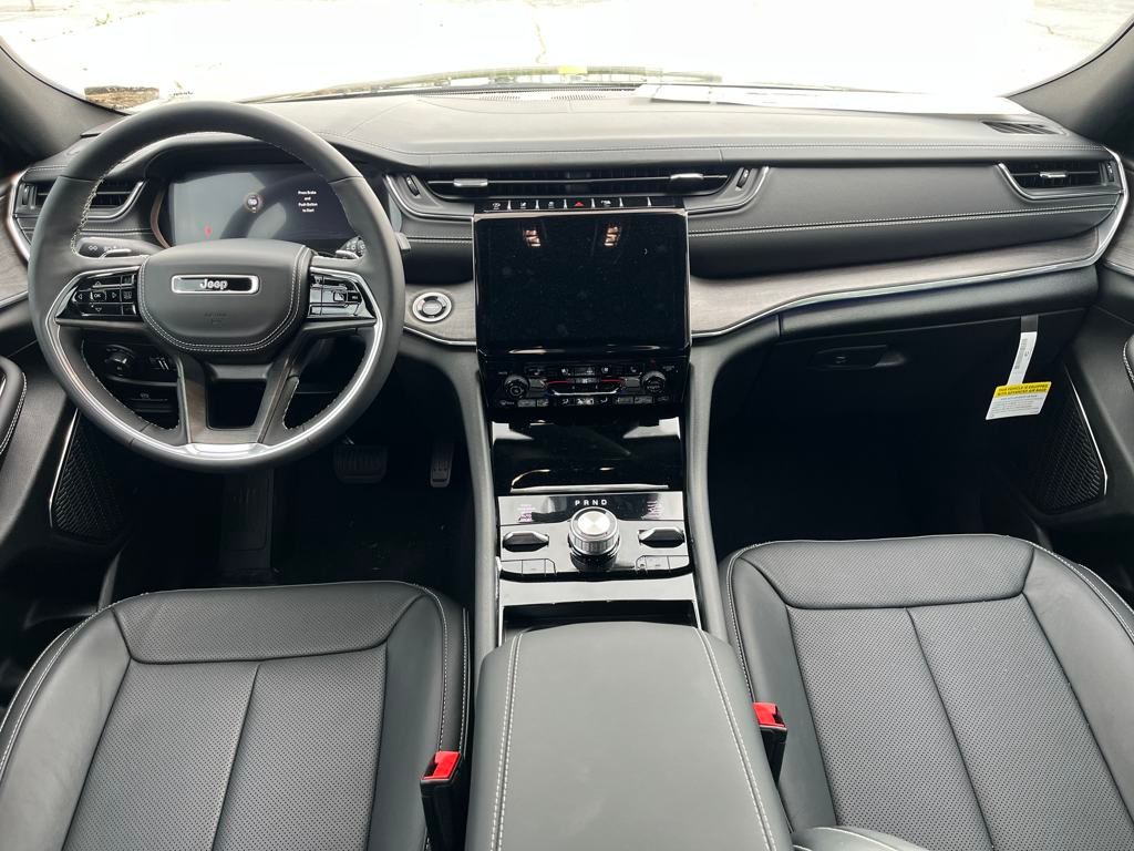 Vehicle image 17 of 54