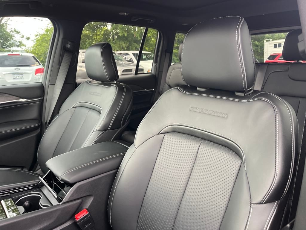 Vehicle image 14 of 54