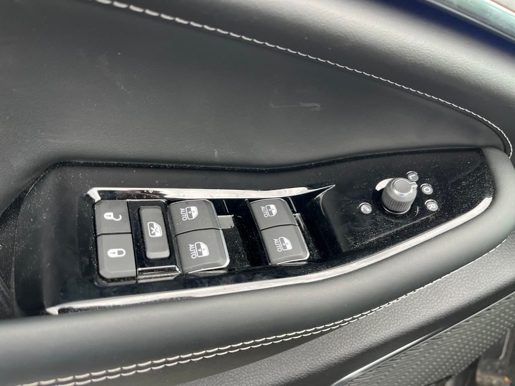 Vehicle image 36 of 54