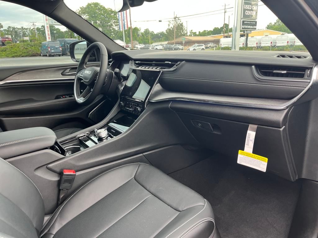 Vehicle image 19 of 54