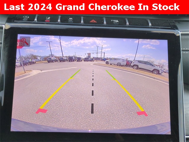 Vehicle image 21 of 30