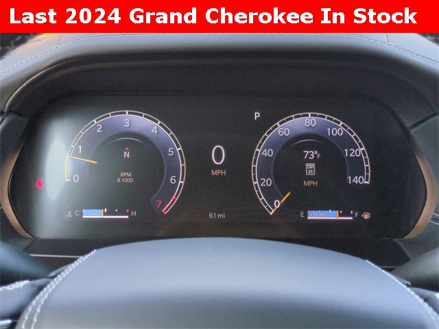 Vehicle image 28 of 30