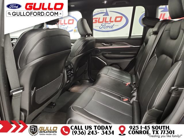 Vehicle image 14 of 41