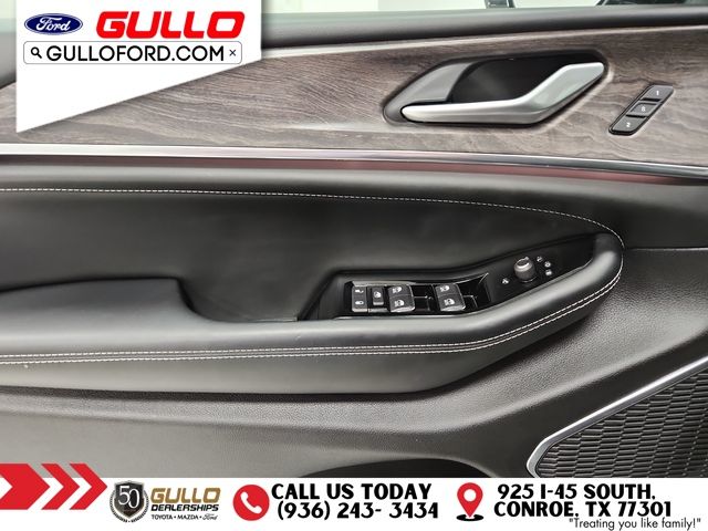 Vehicle image 18 of 41