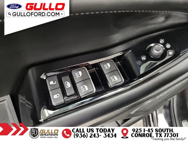 Vehicle image 20 of 41