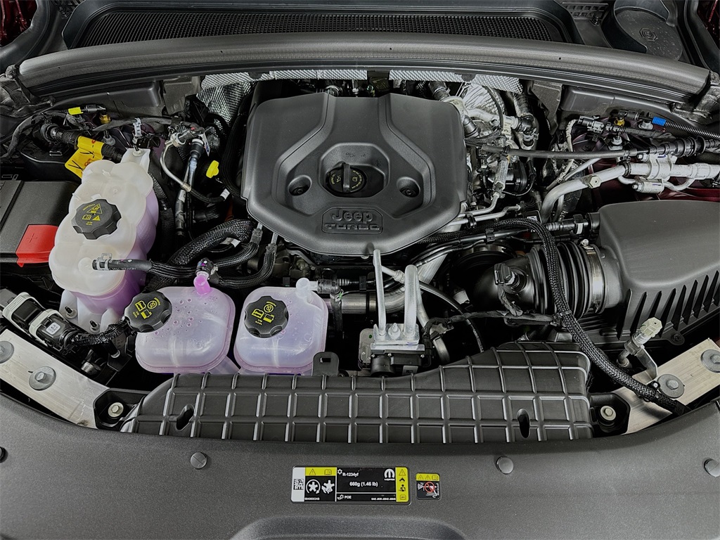Vehicle image 32 of 34