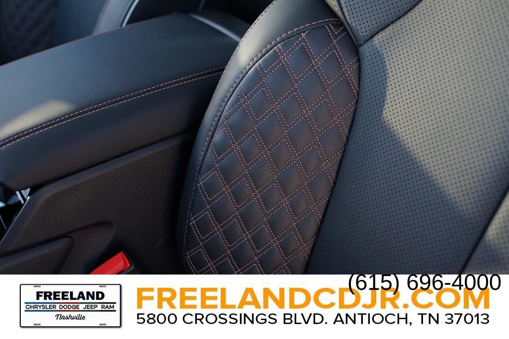 Vehicle image 9 of 23