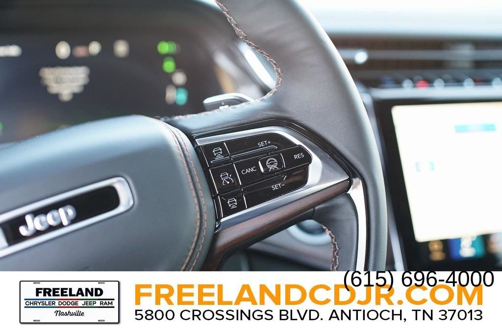 Vehicle image 22 of 23