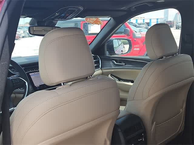 2024 Jeep Grand Cherokee 4xe Base Image 19 of 37