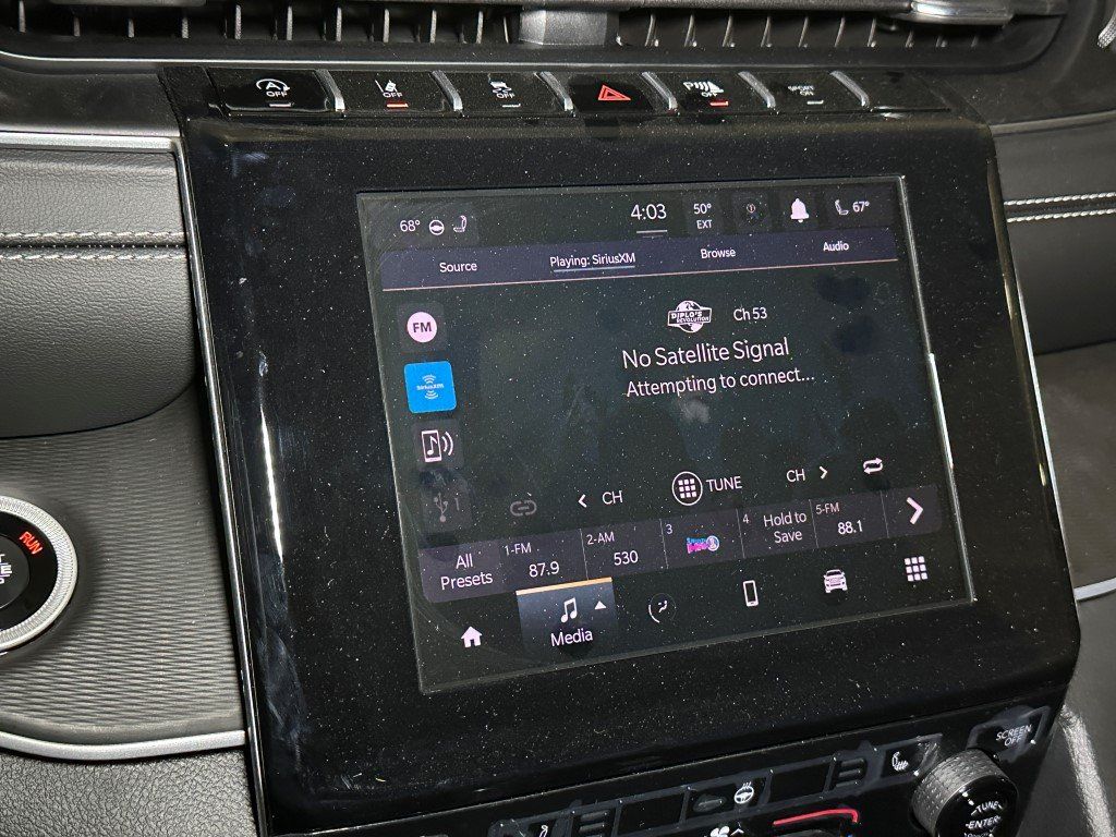 Vehicle image 21 of 26