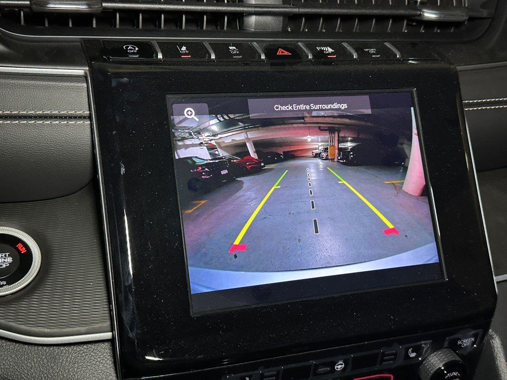 Vehicle image 22 of 26