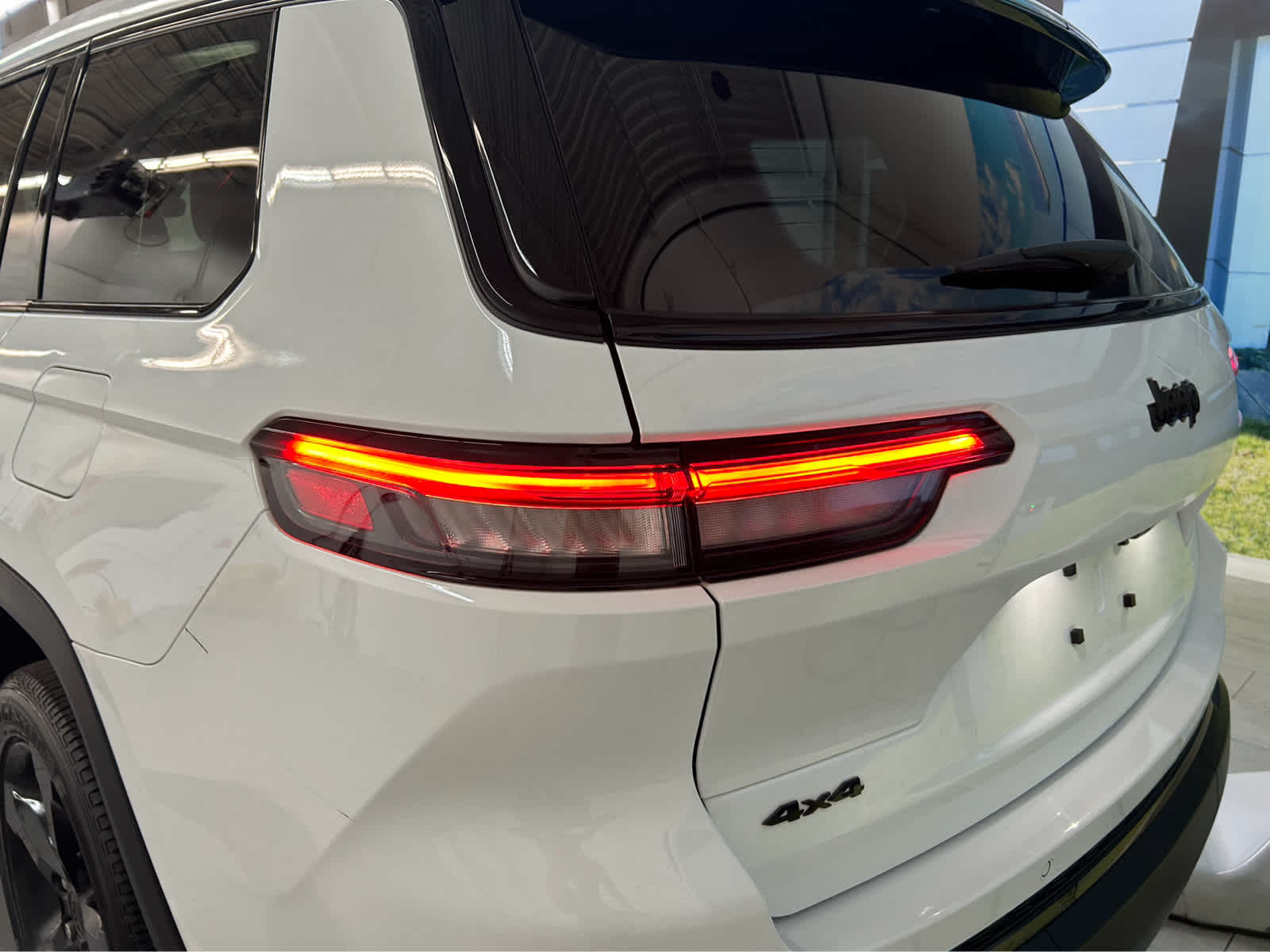 2024 Jeep Grand Cherokee L Altitude X Image 33 of 43